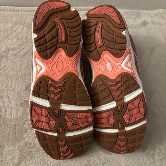 Vionic Walker Women's Plantar Fasciitis Shoe - Pink Rose Suede Size 7.5 - Picture 12 of 15